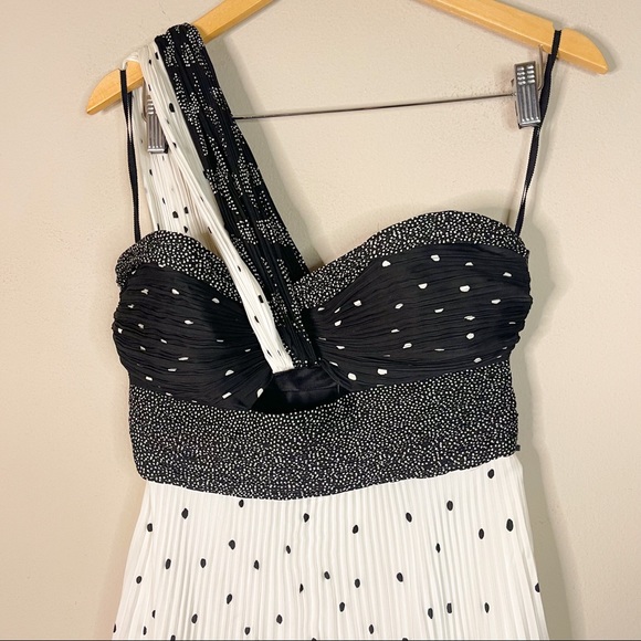 A.L.C. | NWT! Aurora Pleated Polka Dot Midi One Shoulder Dress Size: 4 (small) - Picture 4 of 7